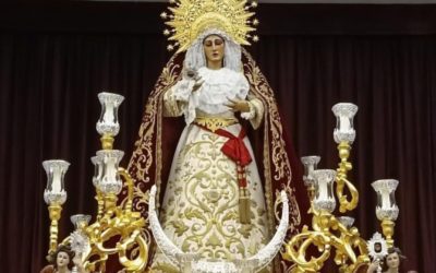 La Amargura de Huelva porta el manto rojo de Nuestra Señora de la Salud